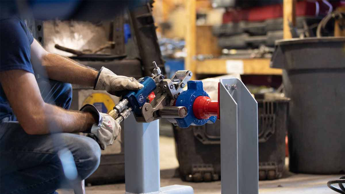 Torqlite compact hydraulic torque wrench in use, illustrating how to choose the right tool for tight spaces.